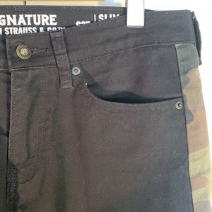 Levi’s Signature (30”x30”)